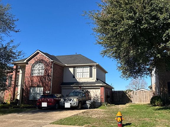 2nd image of 910 Wynfield Dr