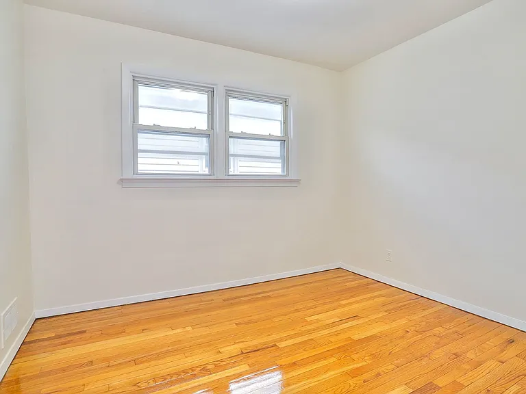 502 Avenue E #2 — Photo 11
