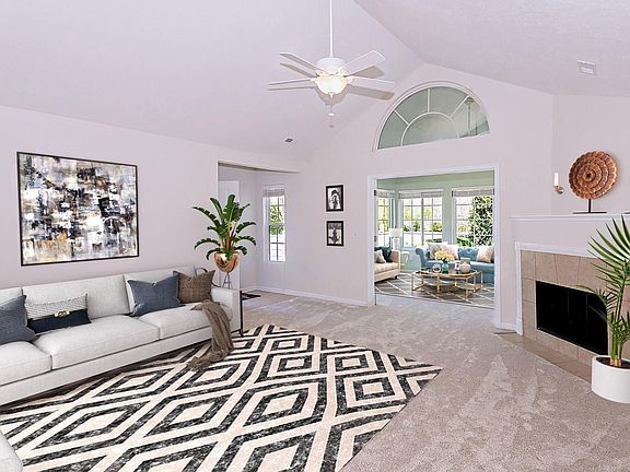 3rd image of 3141 Riverview Ln