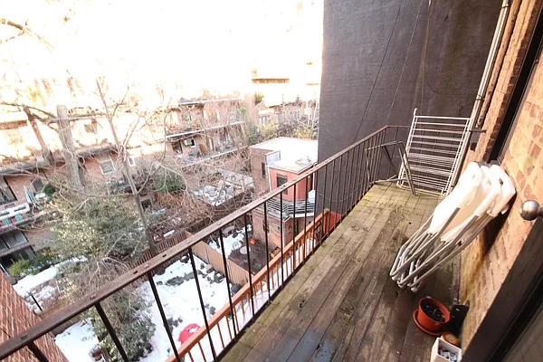 Rented by Bien Realty Ltd | media 37