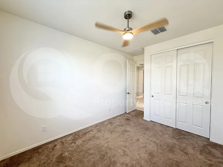 18797 W Becker Ct — Photo 12