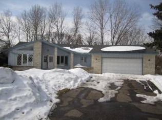 1300 Raspberry Ct, Eagan, MN 55123