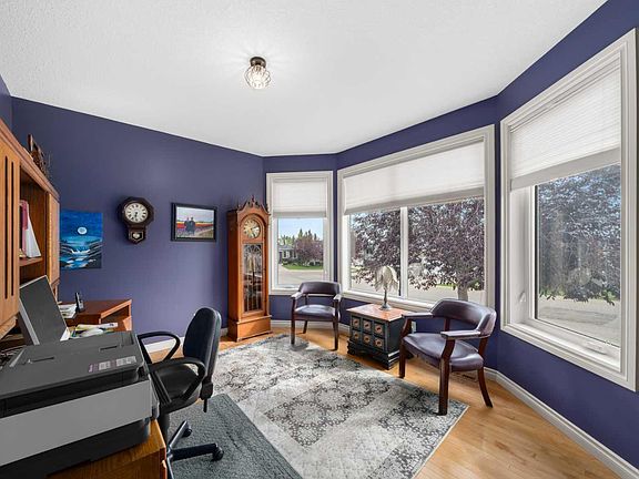 3rd image of 64 Elysian Cres SW