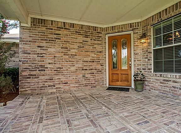 2nd image of 3601 Willow Springs Dr