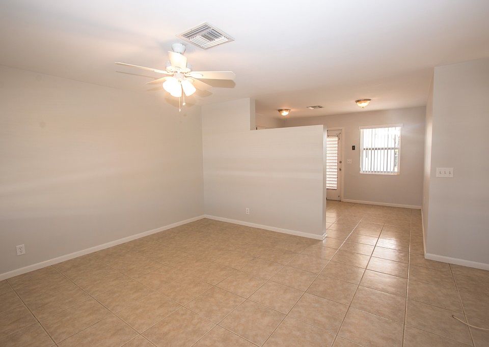2nd image of 305 Northlake Dr