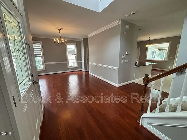124 Factors Walk Ln — Photo 2