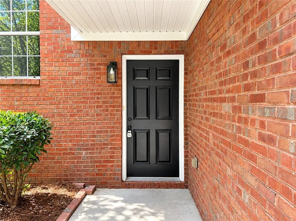 3 bed, 2.5 bath, 1443 sqft, $2,400 — Photo 2