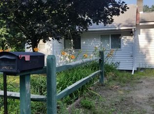 20 West Dr, Queensbury, NY 12804