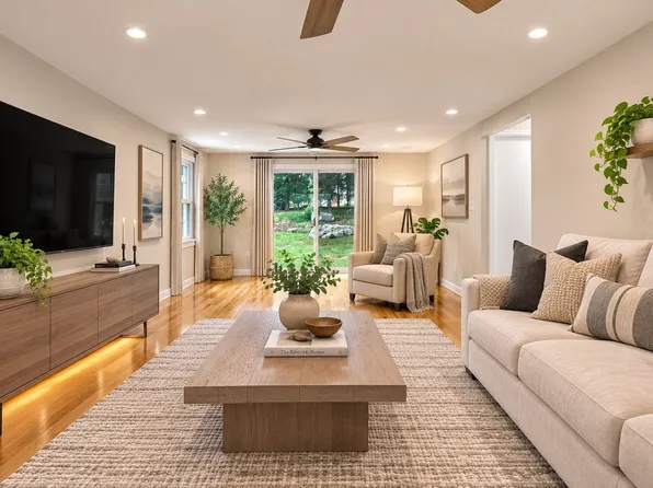 15 Mars Dr, Shrewsbury, MA 01545
