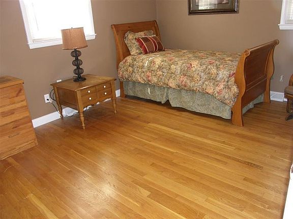 2nd image of 405 McKenna Ct