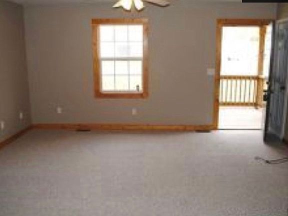 3rd image of 205 Delanne Dr