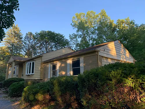2451 Beachview Ln Photo 1