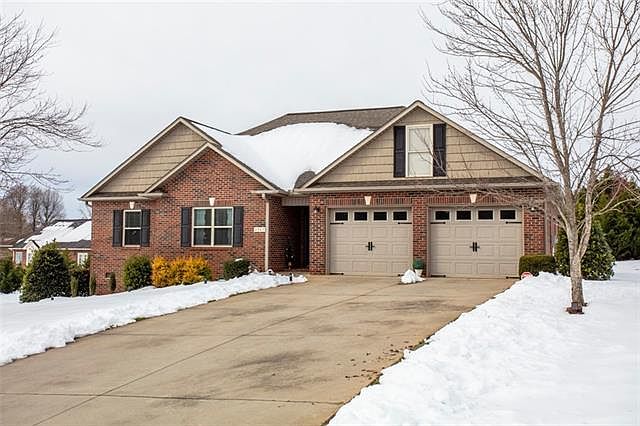 1st image of 1717 Sassafras Ln