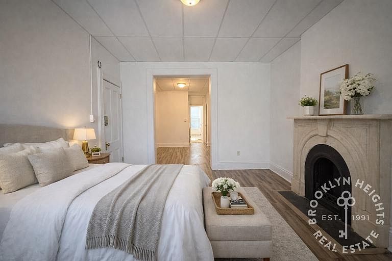 1st image of 230 6th Ave APT 2