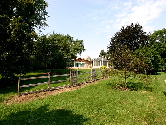 2nd image of 15 Orchard Ln