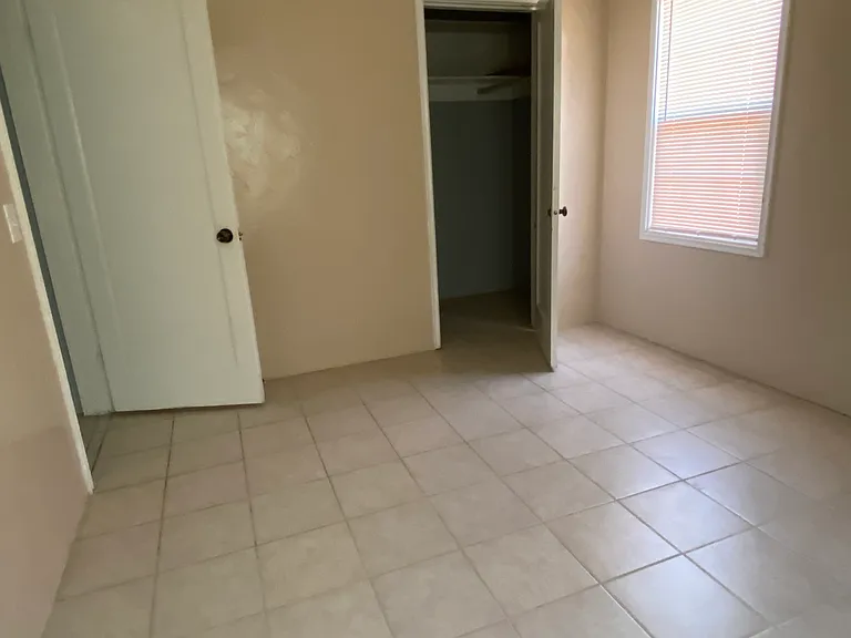 16 Eaton Ave — Photo 8