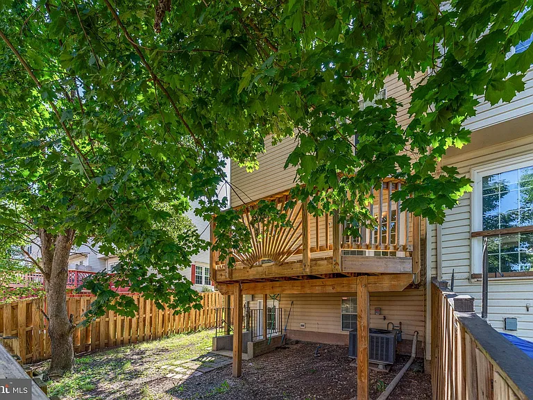 6219 Bella Dr — Photo 40