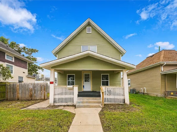 828 10th St SW, Cedar Rapids, IA 52404
