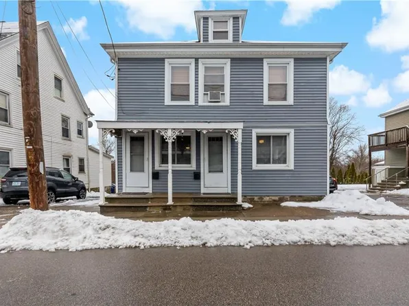 8 Pond St, Westerly, RI 02891