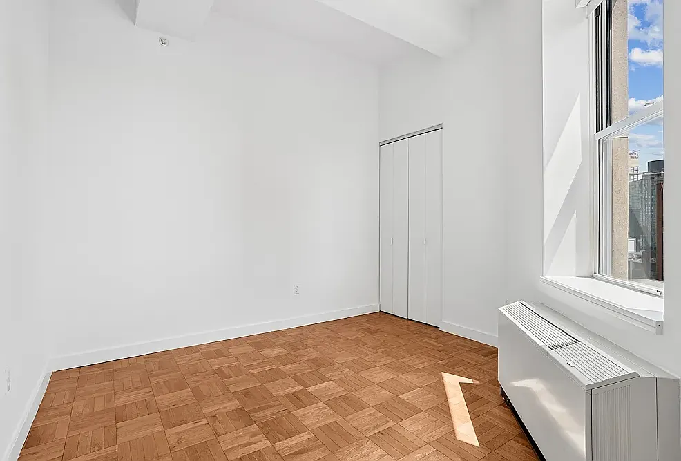 20 Exchange Place — Photo 4