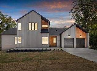 10 Pembroke Ln, Bella Vista, AR 72715