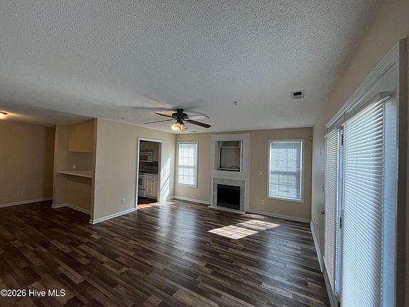 3rd image of 809 March Court #A