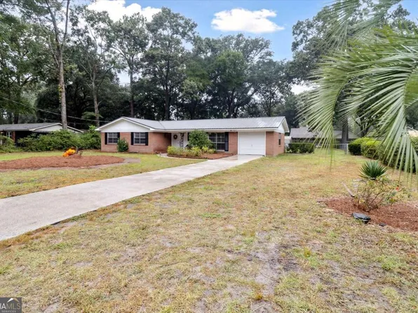 129 Queens Way, Ellabell, GA 31308