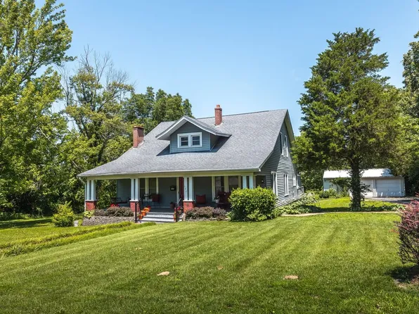 99 W Spencer St, Cuba, MO 65453