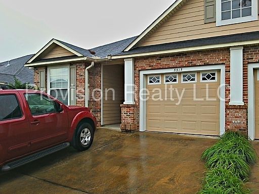 1st image of 5515 Hampton Woods Way
