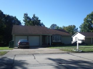 12627 Meadowdale Dr, Saint Louis, MO 63138