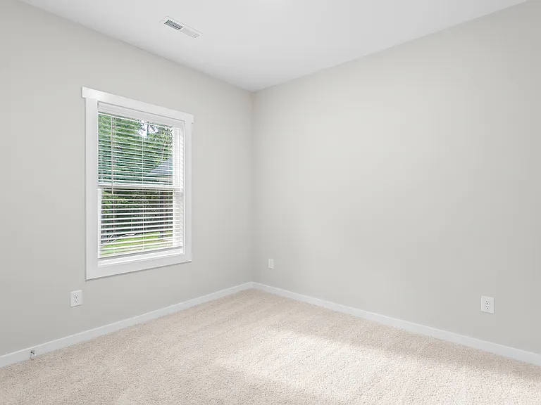 687 N Manning Ave — Photo 19