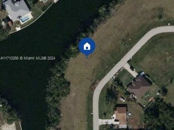 838 NW 28th Pl, Cape Coral, FL 33993