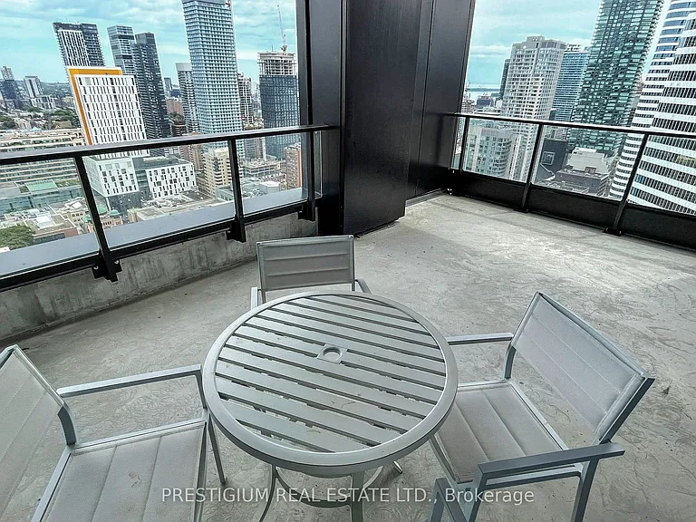 20 Edward St #Penthouse 02 — Photo 37
