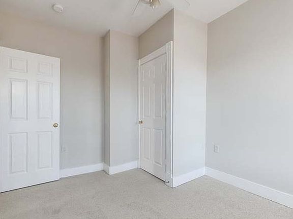 3rd image of 1262 Parkwood Ave