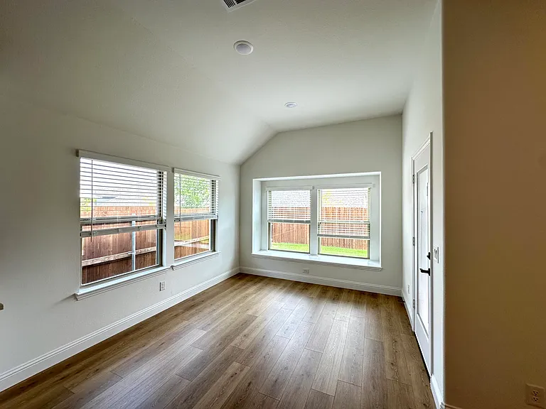 1704 Jaycreek Ct — Photo 17