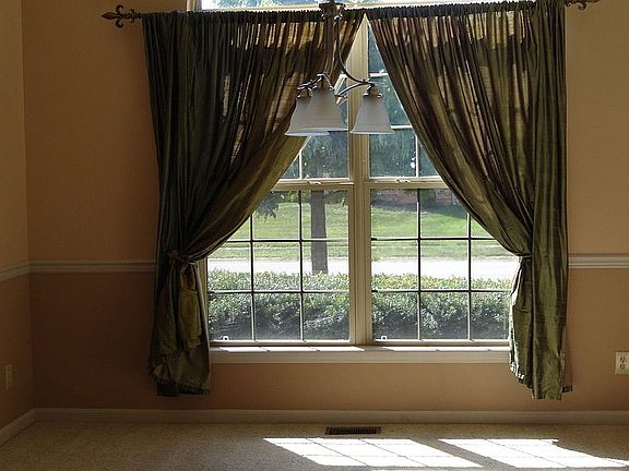 5th image of 3665 Park Pointe Dr