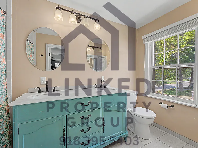 2523 S Cincinnati Ave — Photo 18