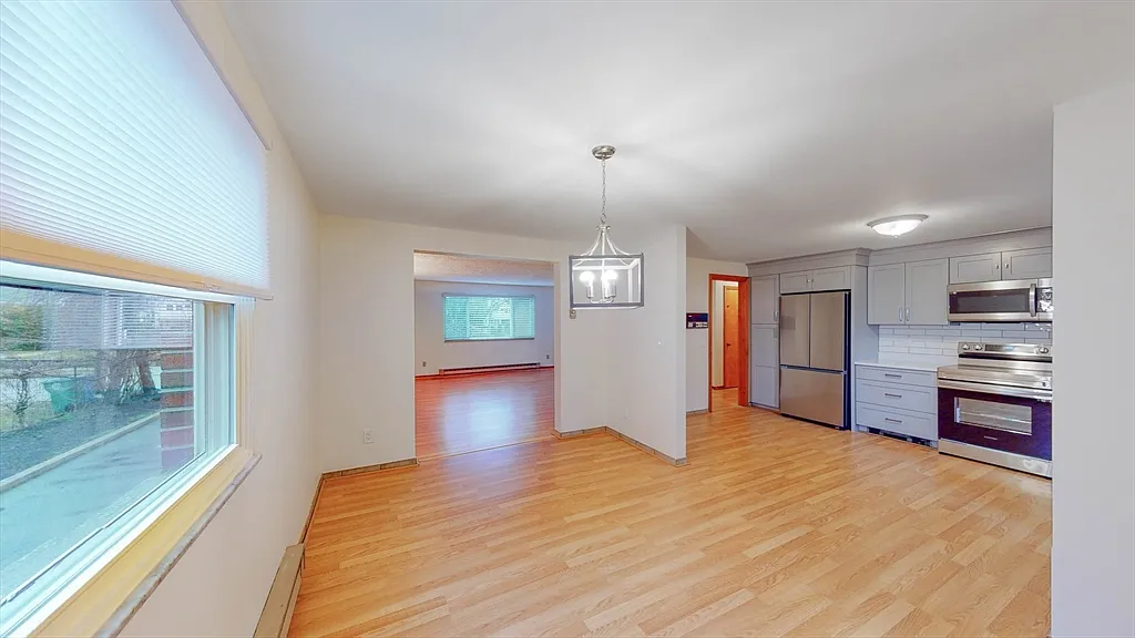 3 bed, 1500 sqft, $4,200 — Photo 4