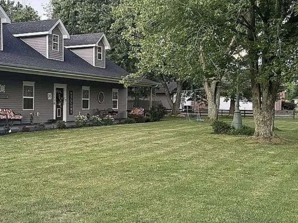 1310 Lydon Rd, Paducah, KY 42003