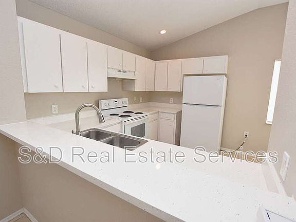 5th image of 7427 Gingko Ave