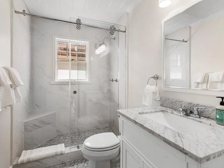 102 SE 7th Ave #1 — Photo 20