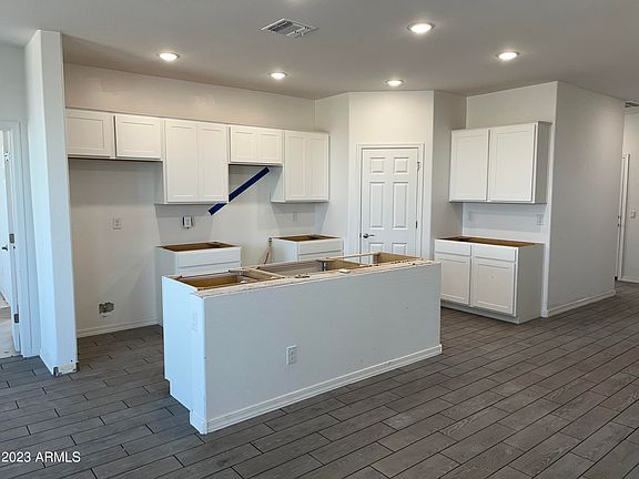 2nd image of 5612 W LODGE Drive