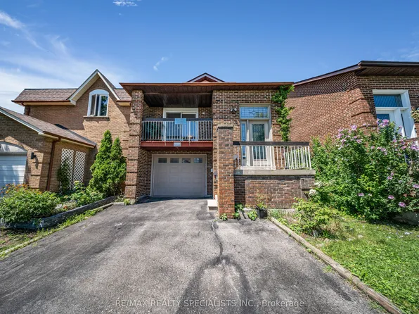 883 Thistle Down Cir, Mississauga, ON L5C 3K5