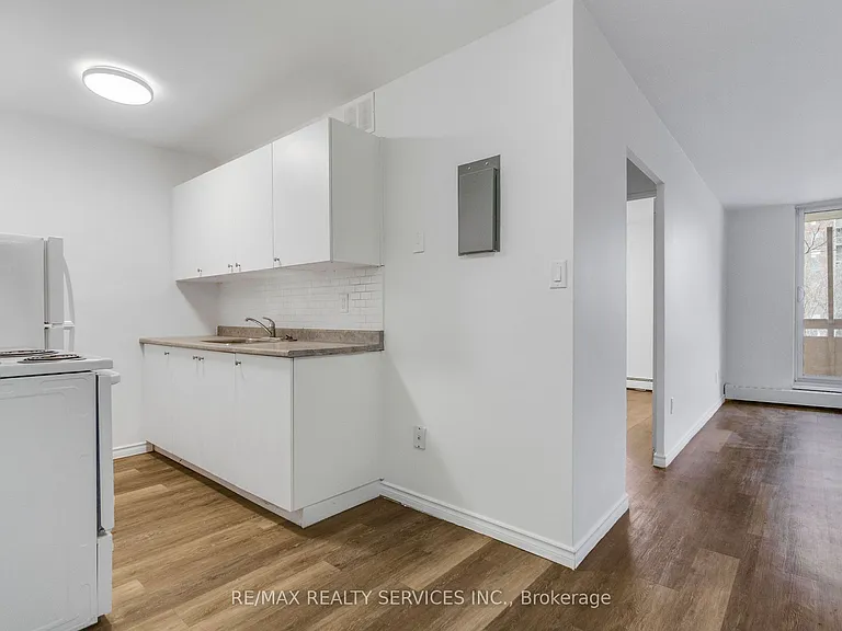 223 Jackson St W #1009 — Photo 9