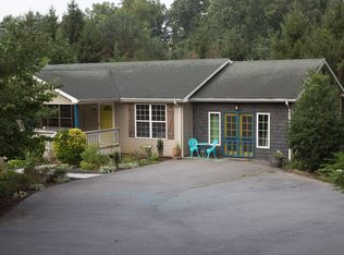 406 Emmas Grove Rd, Fletcher, NC 28732