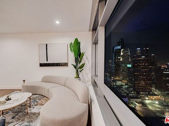 5th image of 900 W Olympic Blvd Unit 37