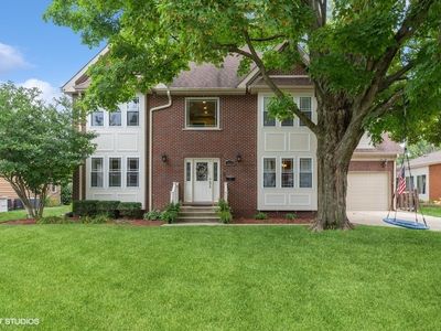 909 S Hi Lusi Ave, Mount Prospect, IL, 60056