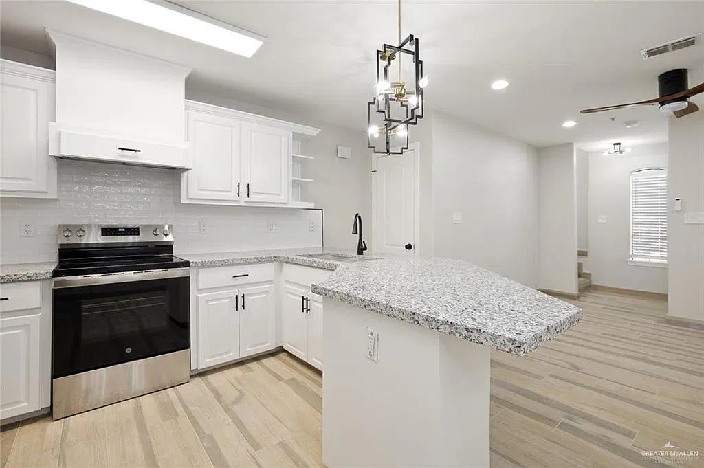 213 S 49th St — Photo 3