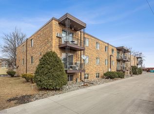 3108 5th St S APT 10, Moorhead, MN 56560