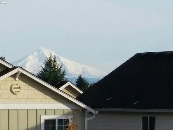 2nd image of 7212 NE 55th St